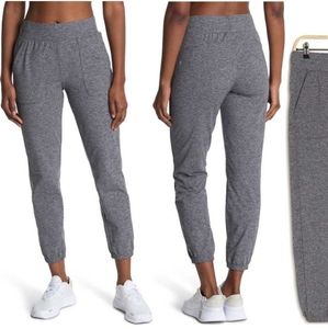 Zella take a Hike Gianni jogger in small